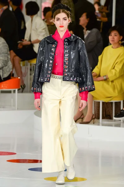 Look 30